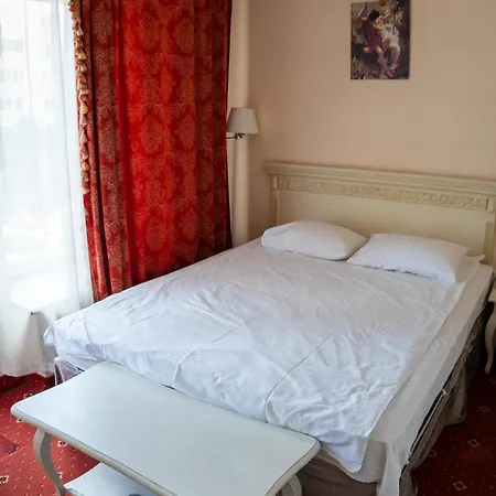 Royal Hotel
