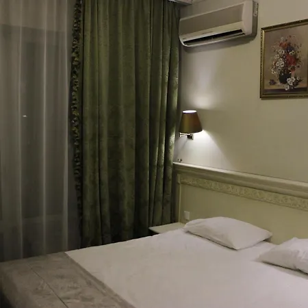 Royal Hotel